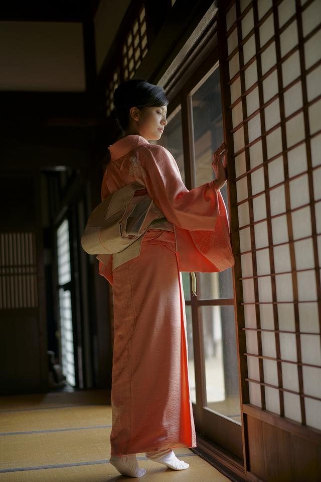 画像: ■ソニーα7R Ⅲ FE55mmF1.8 ZA 絞り優先AE(F2.0 1/60秒) マイナス1.7補正 ISO125 RAW WB:太陽光