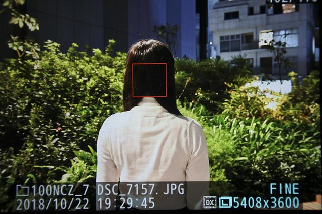 画像4: 近距離まで顔認識AFで目にピントが来た!