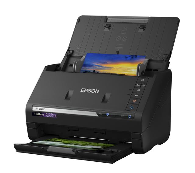 画像: プリントを高速スキャンできるA4フォトスキャナー
エプソンFF-680W