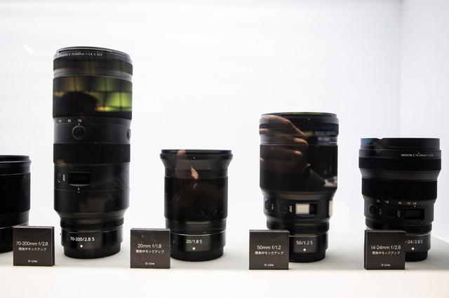 画像: ▲開発中のZマウントレンズ 。左から70-200mm f/2.8 S、20mm f/1.8 S、50mm f/1.2、14-24mm f/2.8S。
