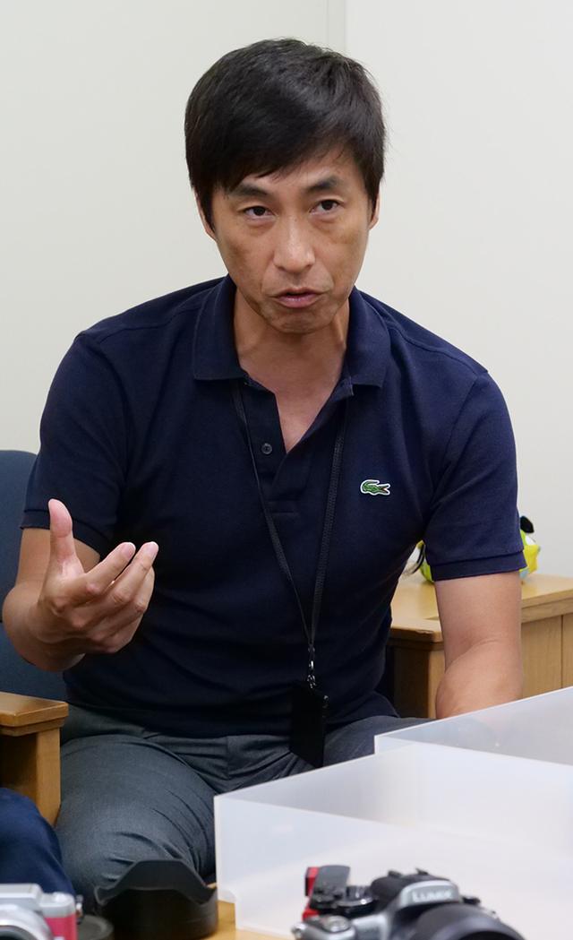 画像1: 「技術の引出しは持っています」 (商品企画部 第一商品企画課 課長 伏塚浩明氏)