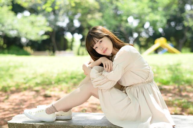 画像1: ポートレートPhotographer 河野英喜が全撮影
Webカメラマンオリジナルコンテンツ『発掘!アイドル図鑑』
FILE No.018 鈴木梨加さん 2/4