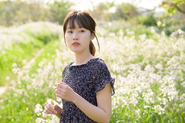 画像1: ポートレートPhotographer 河野英喜が全撮影
Webカメラマンオリジナルコンテンツ『発掘!アイドル図鑑』
FILE No.018 鈴木梨加さん 3/4