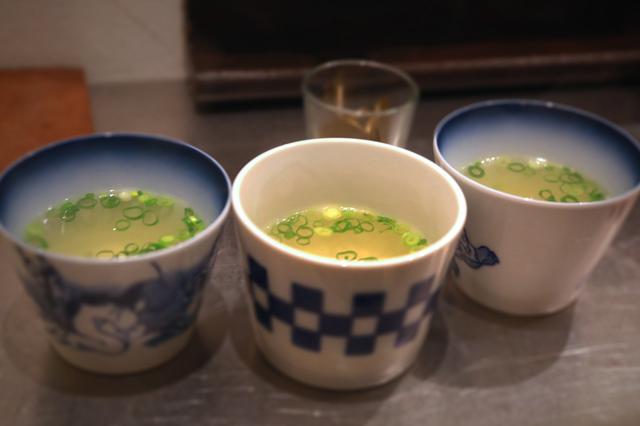 画像: 鶏のコラーゲンスープがなんと無料!!!