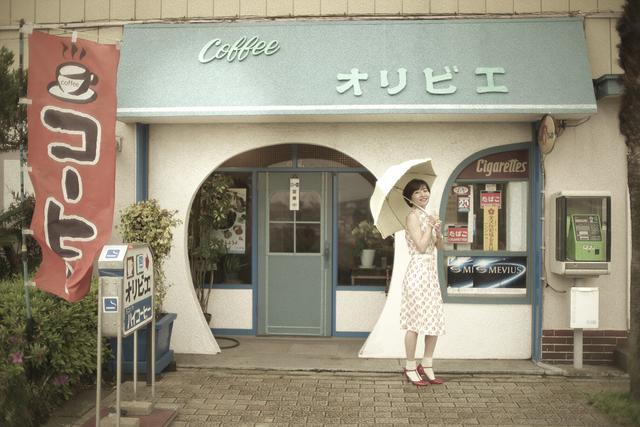 画像1: 海沿いらしいおしゃれでのんびりムードな喫茶店「オリビエ」