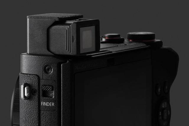 画像: ポップアップ式のEVF