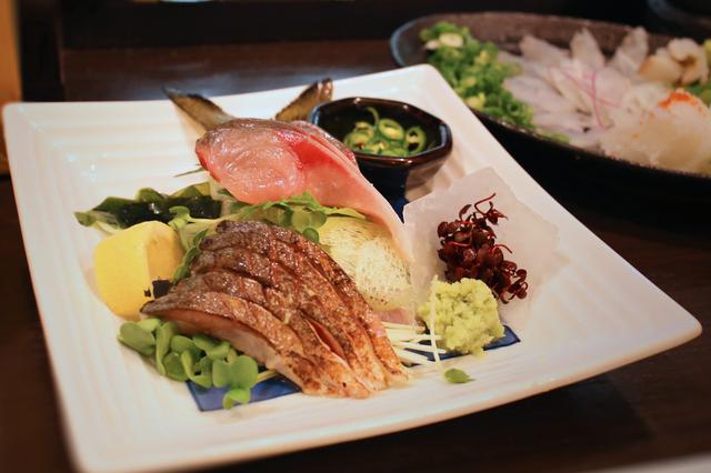 画像1: 博多に来たら新鮮なゴマ鯖食べちゃってん!