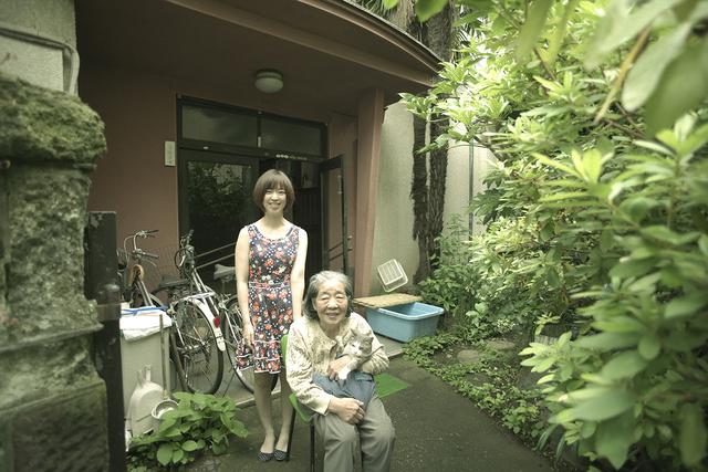 画像8: 住宅街にひっそりとたたずむ伝説の足跡
