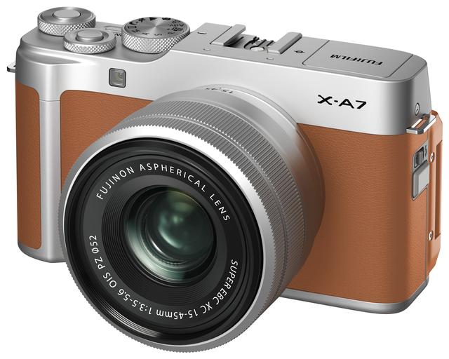 画像: X-A7キャメル。カラーはシルバーのほかにキャメルの2色
