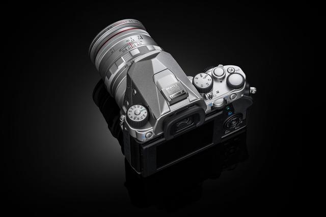 画像3: PENTAX 100YEARS OF HISTORY を記念したオリジナルデザインの ホットシューカバーを全世界3000 個限定で新発売!