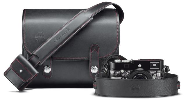 画像: セット内容:ライカ M モノクローム “Signature” 、ライカ ズミクロンM f2/35mm ASPH.、レンズフード、カメラストラップ、Oberwerth製のブラックレザーのシステムケース。