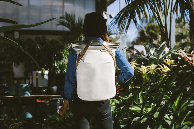 画像: ▲20Lの容量を持ち、バックパック、トートバックとして使える機能性が特長。