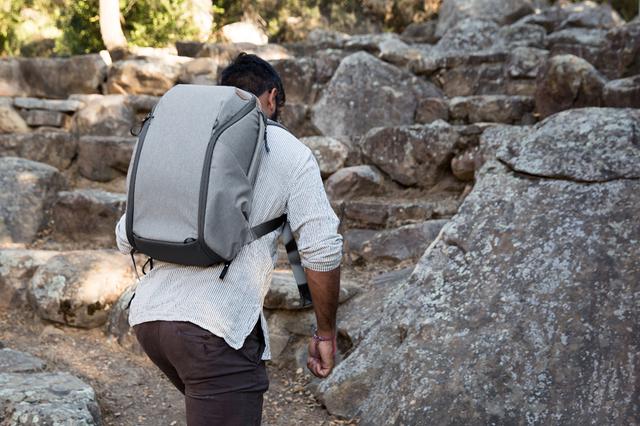 画像1: Everyday Backpack Zip