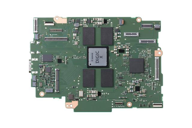 画像: DIGIC X を実装したメインボード