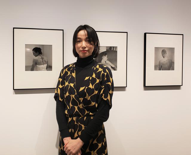 画像: 写真家、文筆家である串田明緖さん。 串田さんは、2008年12月に、クリスマスとニューイヤーをフランス郊外の村にあるサーカス団長の家で家族ぐるみで過ごしたことが、サーカスとのはじめての出会いだったそうです。