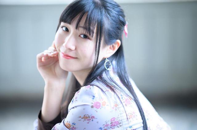 画像1: ポートレートPhotographer 河野英喜が撮影
Webカメラマンオリジナルコンテンツ『発掘!アイドル図鑑』
FILE No.025 りんか 3/4