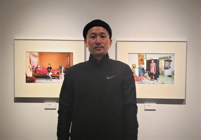 画像: 写真家の木村孝さん。木村さんは今後もアマタナコーンを訪れ、変貌していく都市の風景と、この街に生きる人々の撮影を続けていきたいそうです。