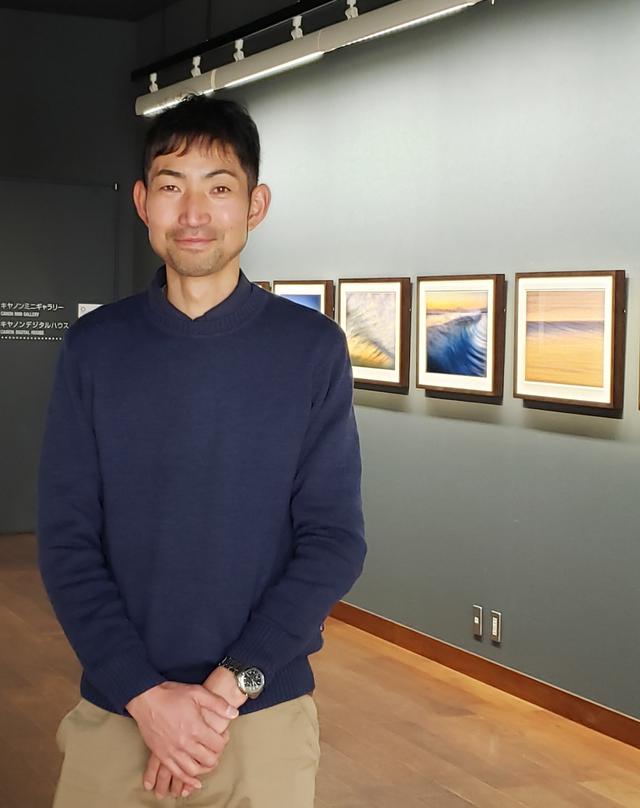 画像: 湘南を拠点に活動する、写真家でありサーファーでもある熊野 淳司さん。 サーフィン、アウトドア系を中心とした撮影や、写真撮影スタジオ「STUDIO467」の運営もされています。