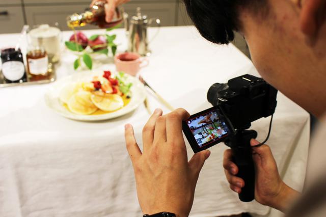 画像2: ちなみにVlogger(ブイロガー)って何ですか?