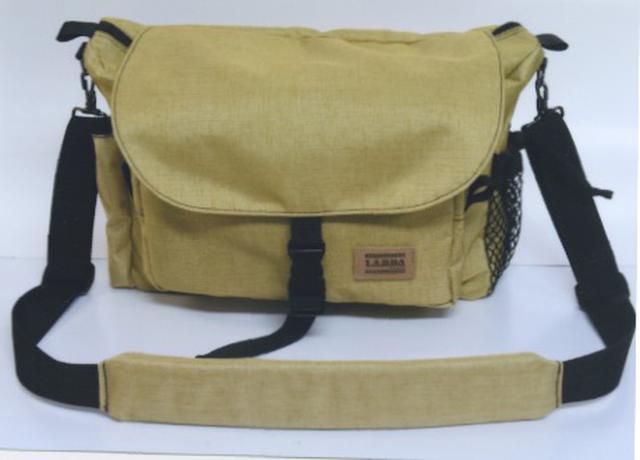 画像: カメラバック M-2 \15000(税別) サイズ:22×32×15cm 材質:ナイロン 重さ:500g カラー:ベージュ ※9月1日発売 色はこのベージュのみ!