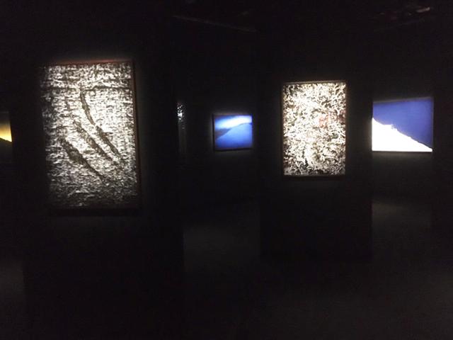 画像3: 中西敏貴写真展『Kamuy』。北海道美瑛町で大自然と向き合いながら、アイヌの人々の自然観に人と自然との関わりの答えを探し求めてきた中西氏。