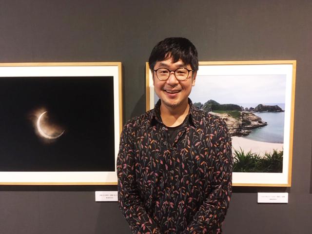 画像: 清水哲朗写真展『おたまじゃくし Genetic Memory』。自身のルーツを探る旅写真の数々。