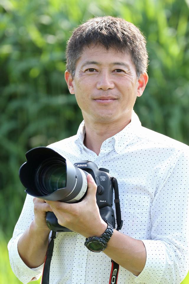 画像: 1970年 広島県生まれ 日本大学芸術学部写真学科卒業 出版や広告、TV、講演など幅広い分野で活動、独自の視点から鉄道写真を多彩に表現している。