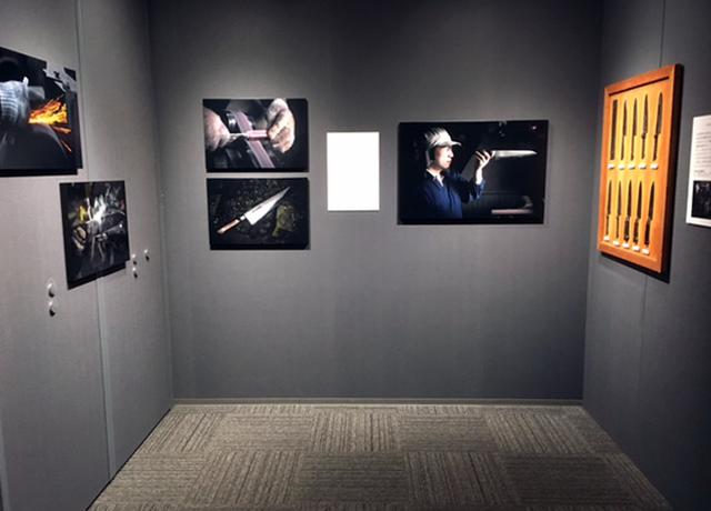 画像: 曽根原 昇写真展『関東牛刀ここにあり』。日本で唯一の関東牛刀作りの職人にスポットを当てた個展です。
