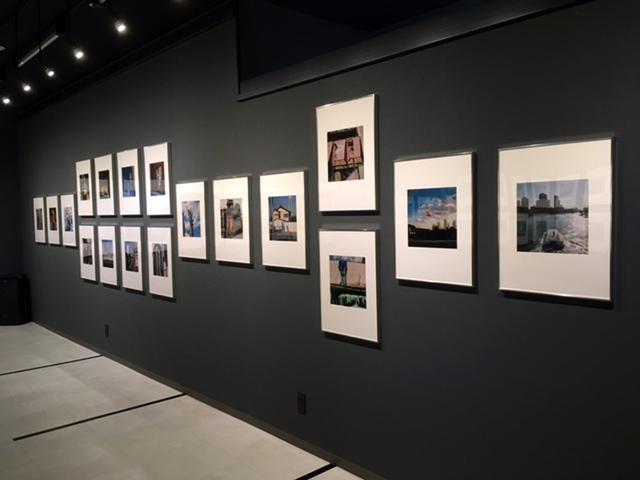 画像1: 赤城耕一写真展『録々』。録々は“ろくろく”と読みます。6×6サイズのカメラで撮りためた作品群の展示です。