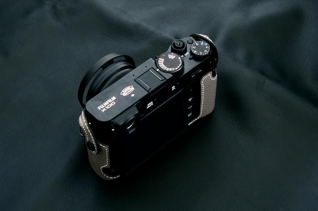 画像6: INDUSTRIAは富士フイルム「X100V」専用の本革製ケースの新色(ブラック)を販売開始!