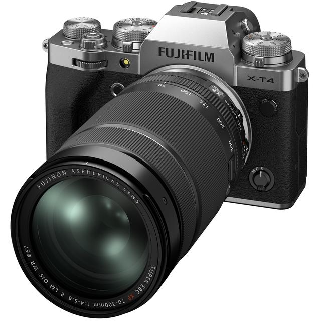 画像: 同社のX-T4装着時。