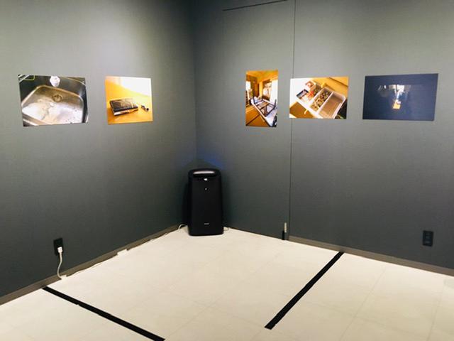 画像1: 宇井眞紀子写真展『息の緒』。作者の両親と母方の祖母が暮らした家を解体することになった。作者自身も8年間ほど暮らしたこともあって家の最期を見届けたいと思い、綴った軌跡。