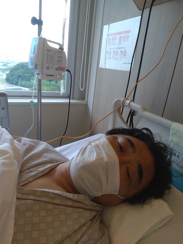 画像: 入院直後。保健所のあのクソBAA、こんだけツライ人間入院させねえで覚えておけよ。むにゃむにゃ。(寝言)