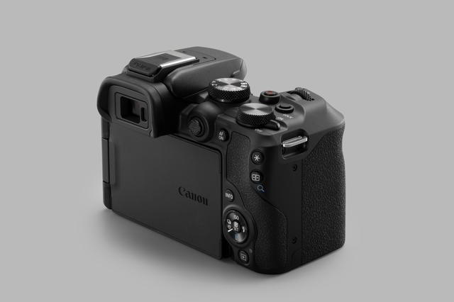 New Model Impression キヤノン EOS R7 & EOS R10 ○ボディ実勢価格