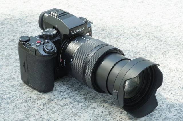 フィルタ2種類付属【ほぼ未使用】LUMIX S 28-200mm F4-7.1 LUMIX S 28-200mm F4-7.1 Macro O.I.S. レンズレビューVol.1 外観
