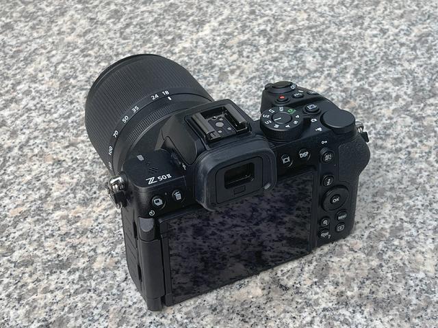 【新品同様】Nikon ニコンZ50Ⅱ ボディ シャッター数 102回 新品同様】Nikon ニコンZ50Ⅱ ボディ シャッター数 102回