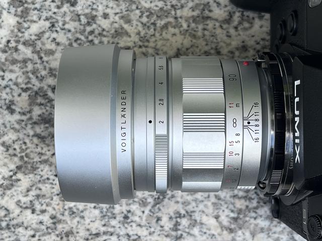 Voigtländer APO-ULTRON 90mm F2 VM フィルター付 New Voigtländer APO-ULTRON 90mm f/2 VM lens for Leica M