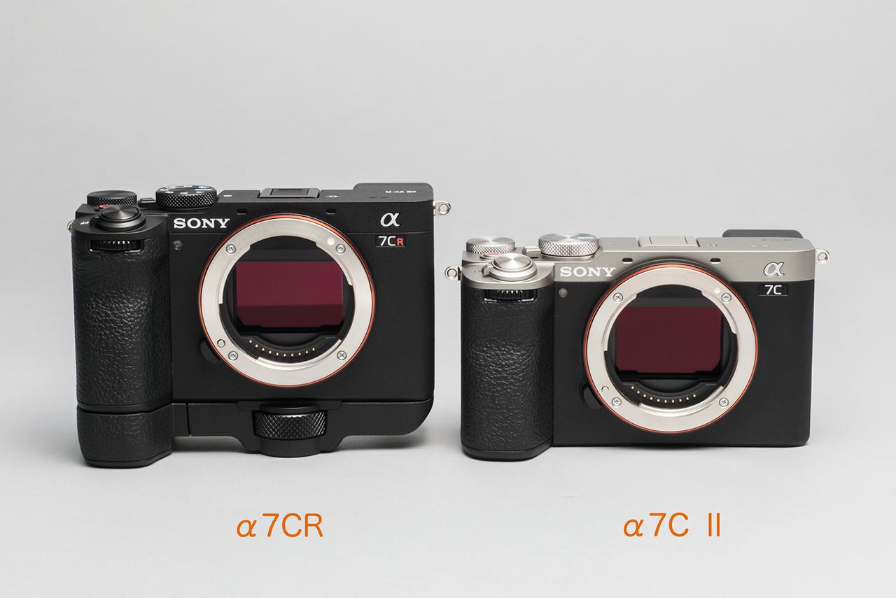 画像: α7CRにはグリップエクステンションGP-X2が付属。単体で購入することも可能(2万2000円・税込)。もちろんα7C Ⅱにも装着が可能だ。ボディカラーは共にブラックとシルバーを用意。