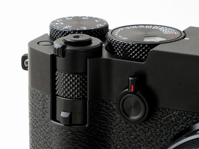 New Model Impression フジフイルム GFX100RF 実勢価格:83万500円