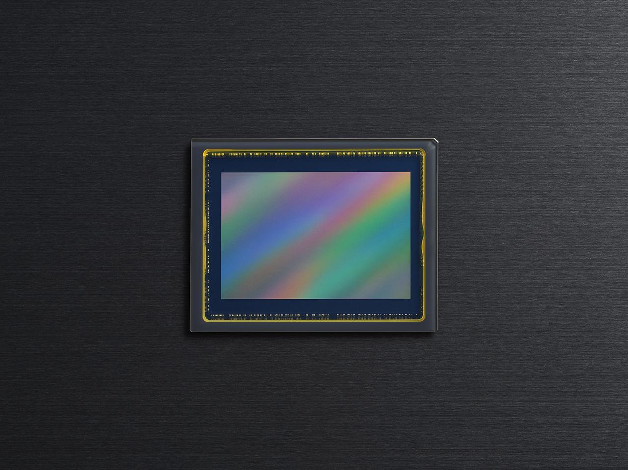 画像: 24メガのセンサーは、スペックこそZ5と同じだが、Z5の表面照射型CMOSセンサーから、新たに裏面照射型CMOSセンサーとなった。