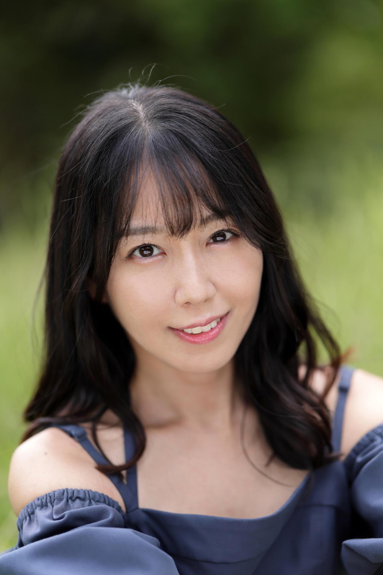 画像: このレンズの最短撮影距離は0.75m。もっと寄って撮影することは可能だが、寄り過ぎると中望遠故のパース感により鼻が大きく写ったり顔の輪郭が歪んだりするので、85mmでのアップはこの程度に筆者は抑えている。 ■絞りF1.4 1/2500秒 フルサイズ