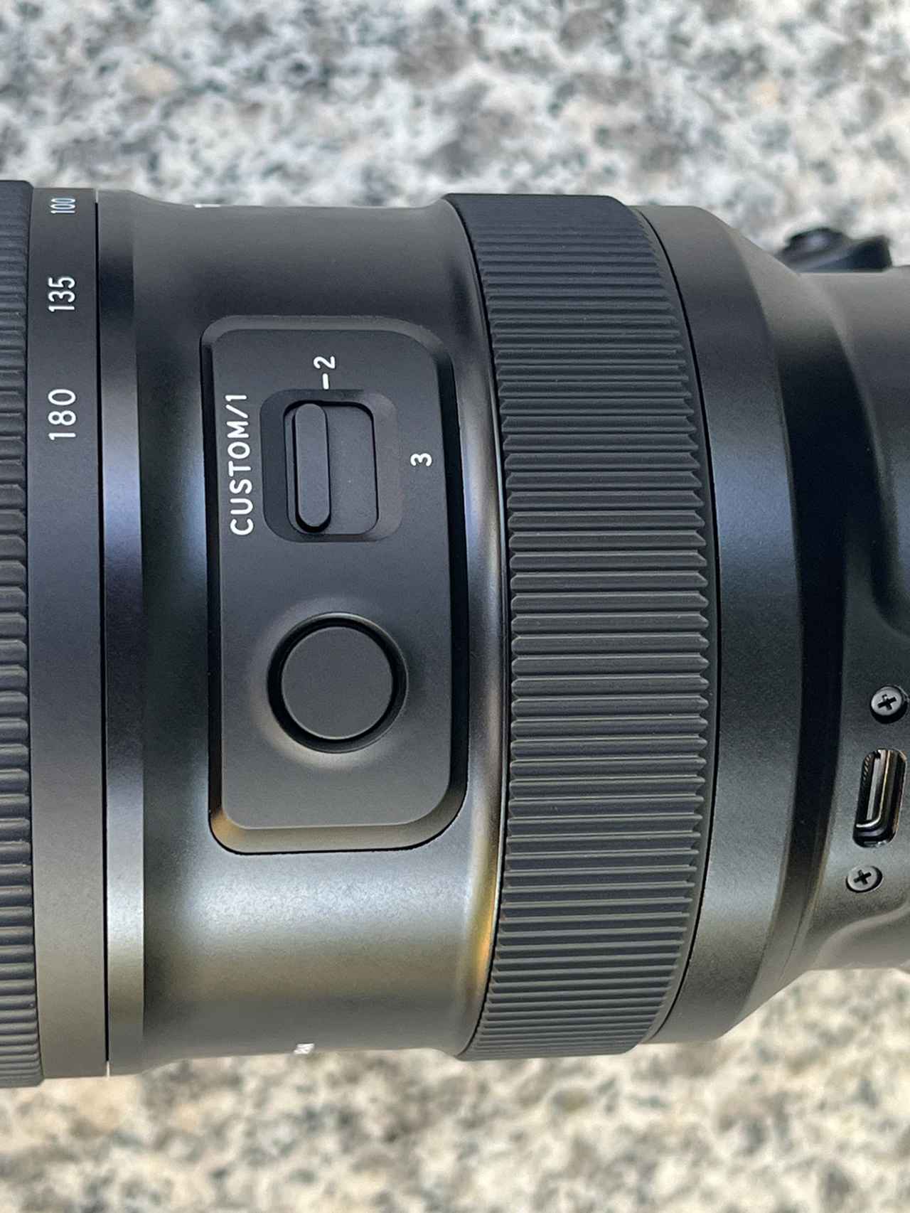 画像: 思いっきり純正とバッティングするんですけど…こちらは手ブレ補正あり！