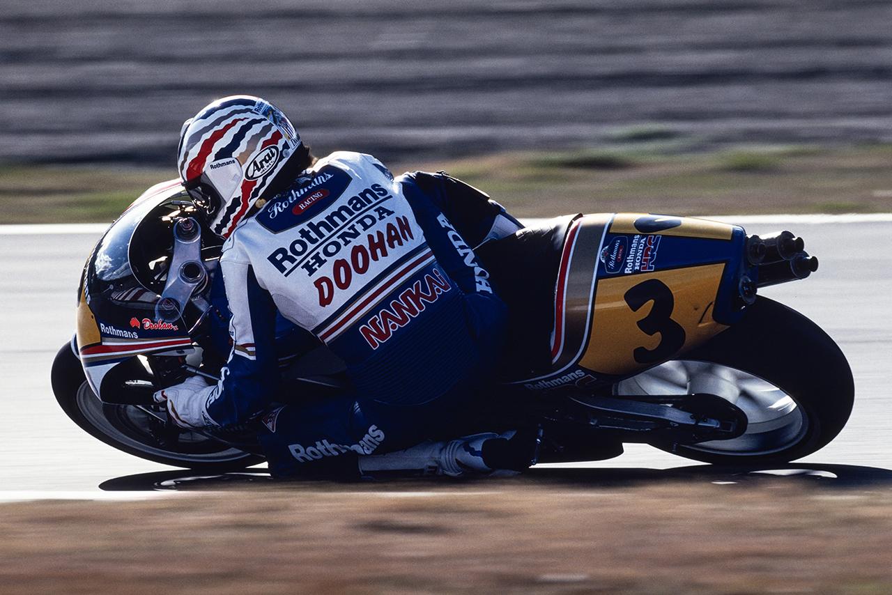 画像1: ⓒTakashi Akamatsu