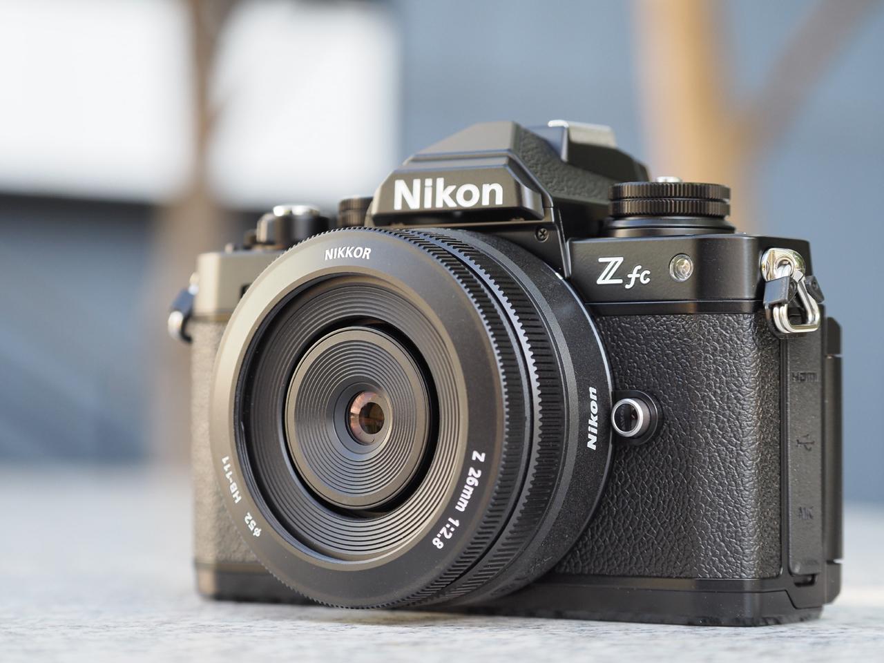 画像: Lens Impression! NIKKOR Z 26mm f/2.8 + おまけでZ fc(ブラックボディ) ●実勢予想価格:7万2600円(税込) ●photo&text:豊田慶記 - Webカメラマン