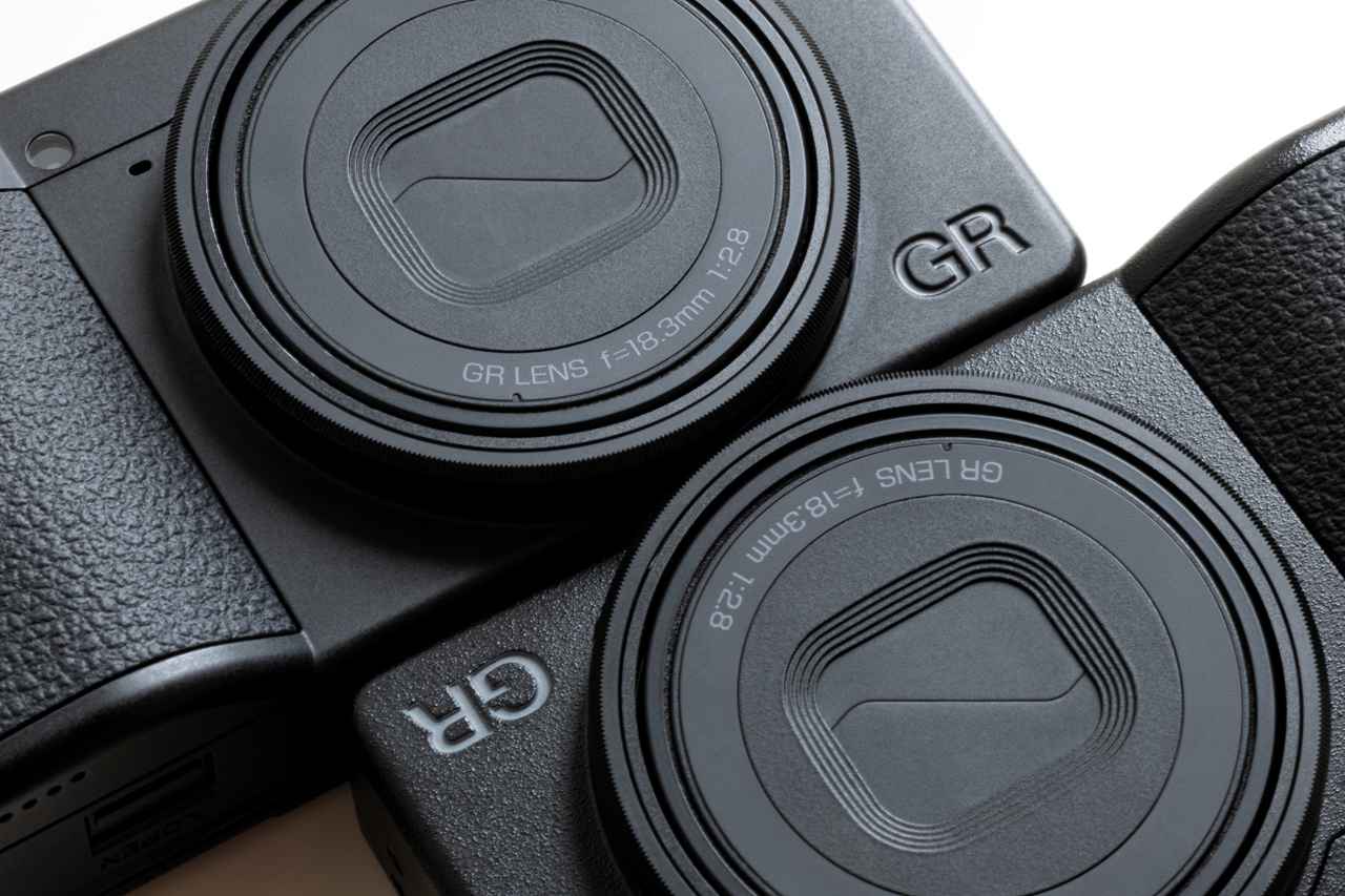 画像1: 外観や機能面でモノクロームの世界観を演出