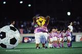 画像: Jリーグ開幕当時の1993年。第1形態のサンチェは今の愛くるしい風貌とは似ても似つかない