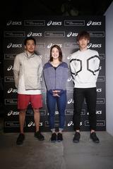 画像: 会場を訪れたアスリート。右から大迫勇也(サッカー)、青木智美(競泳)、篠山竜青(バスケット)。彼らは斬新なデザインに驚きつつも「とにかく着心地が良い」と品質を絶賛していた