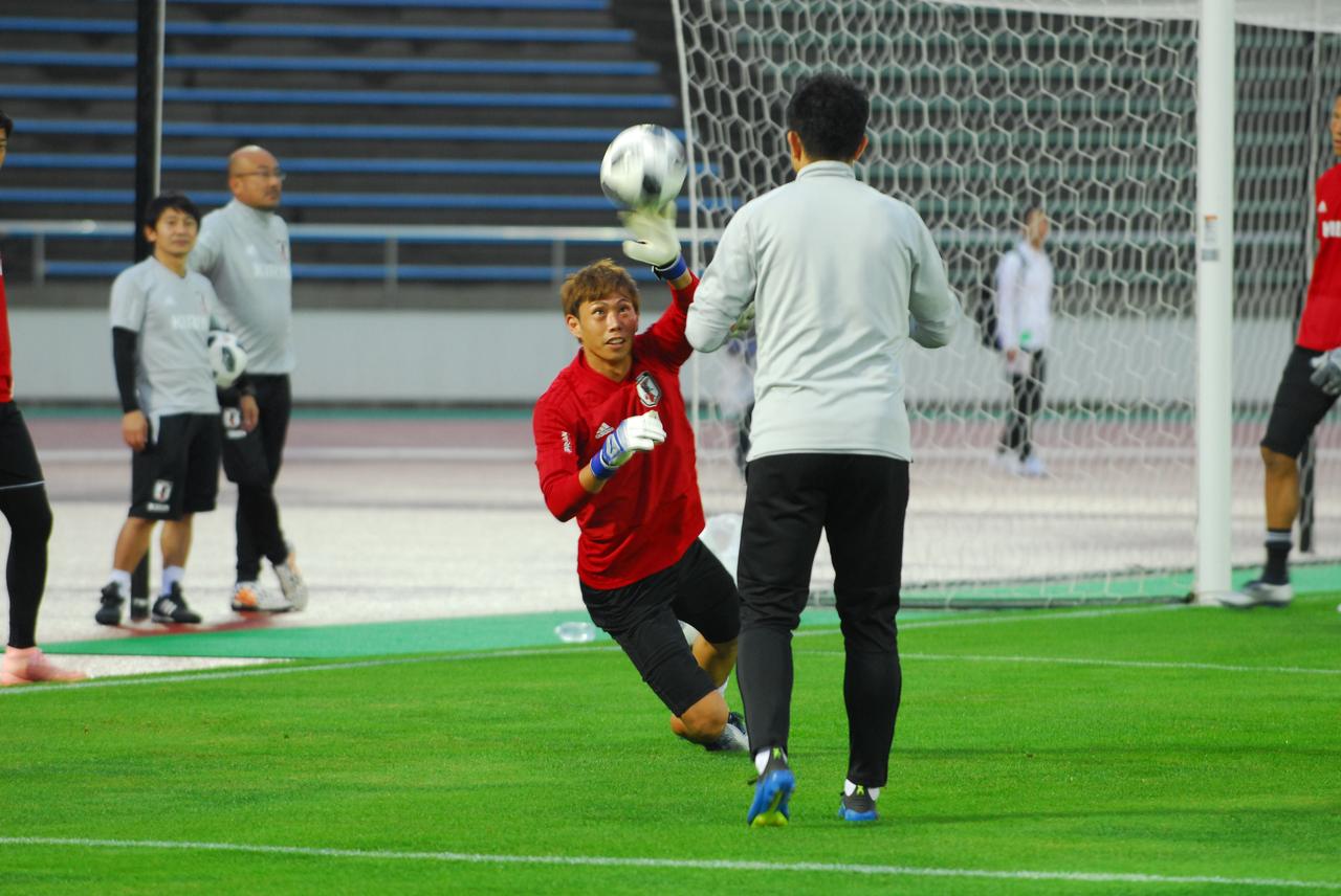 画像 : 1番目の画像 - 新潟市内でトレーニング中の日本代表 - サッカーマガジンWEB