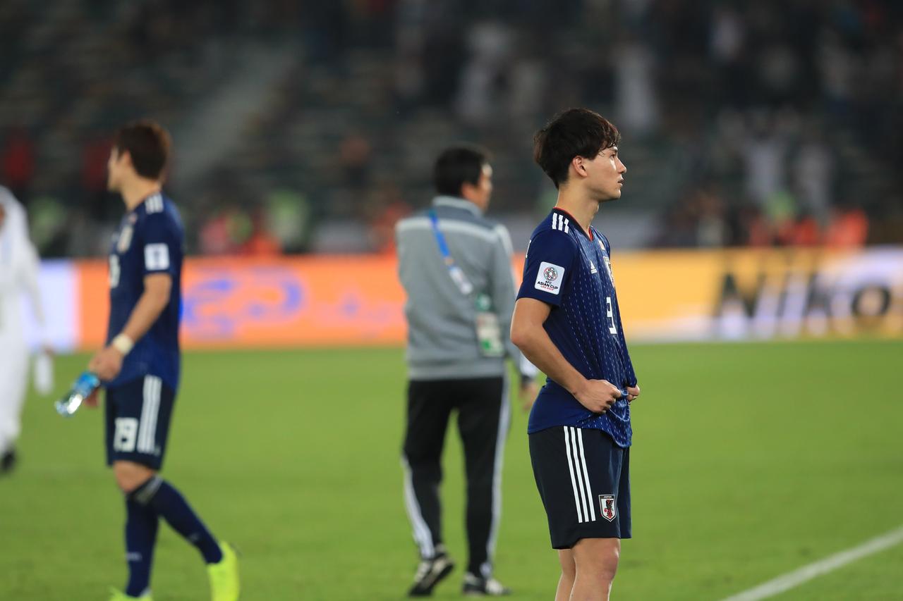 画像 : 2番目の画像 - 敗戦をかみしめる日本の選手たち。この経験を今後にどう生かすかが重要と遠藤は言う（写真◎福地和男） - サッカーマガジンWEB