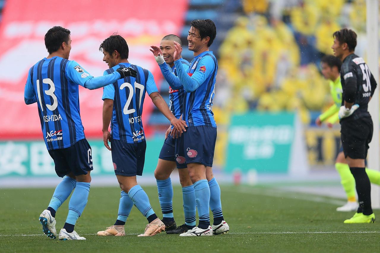 画像 : 2番目の画像 - 水戸が栃木との北関東ダービーを制して２連勝を飾った　写真◎J.LEAGUE - サッカーマガジンWEB